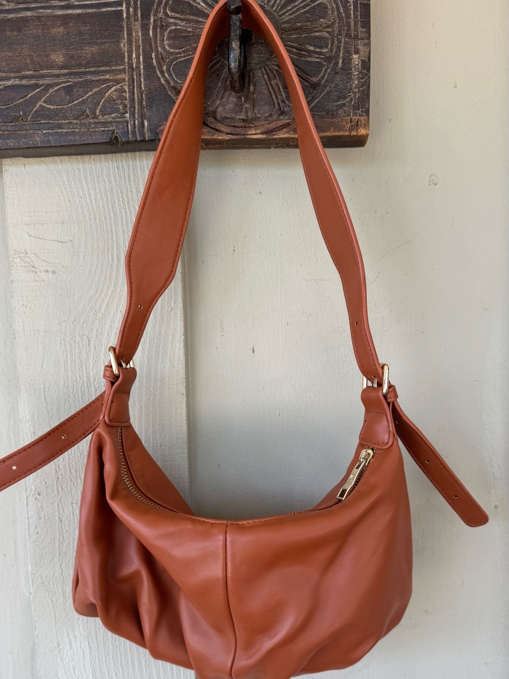 Women's Brown Leather Shoulder Bag - Stylish Everyday Hobo